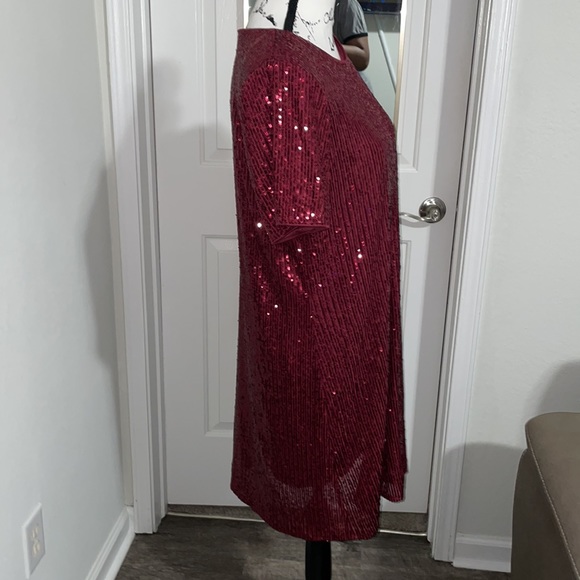 Burgundy sequin dress - Picture 2 of 4